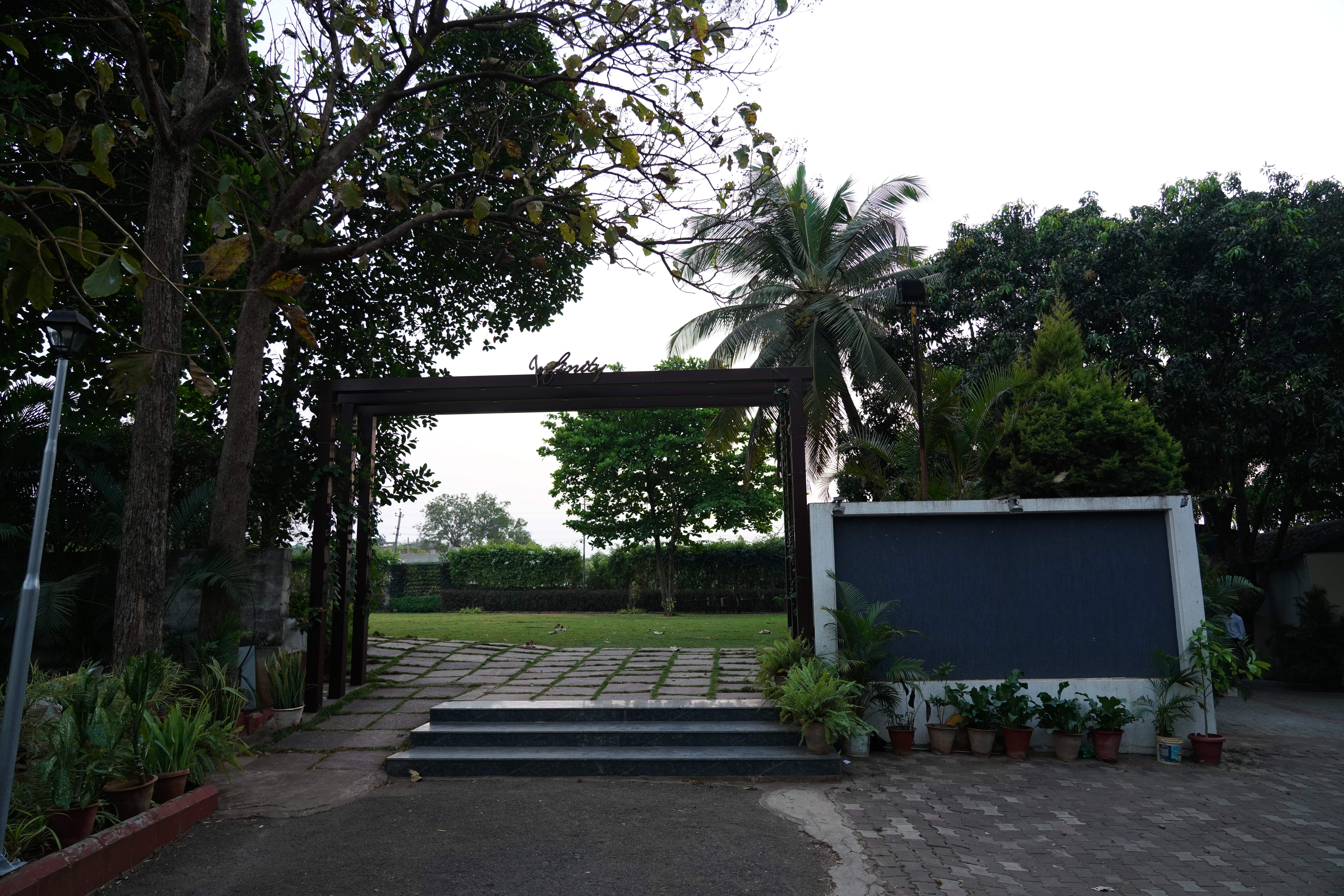 Lawn Image